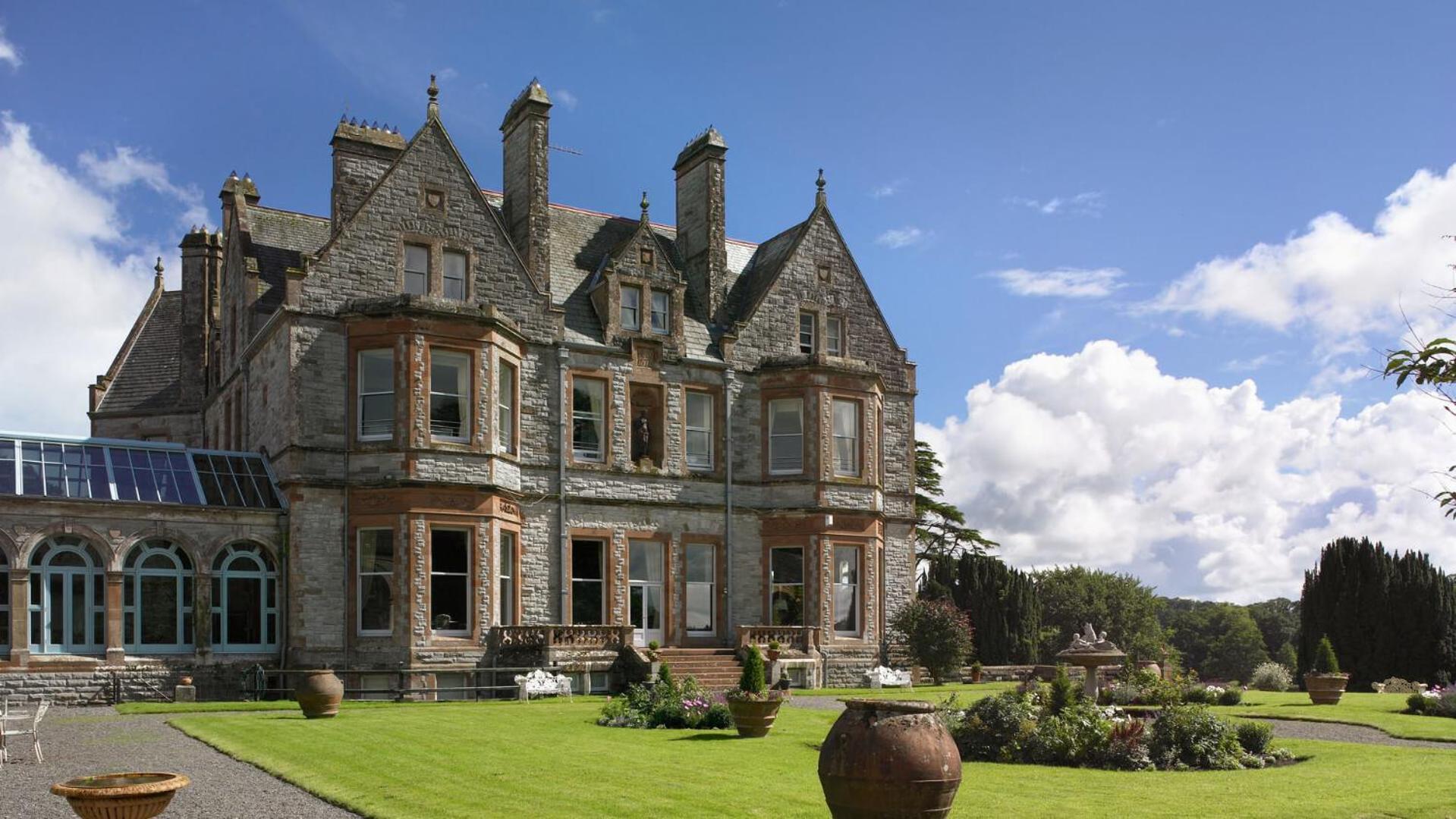 Вилла Old Stable Mews Castle Leslie Glaslough Экстерьер фото